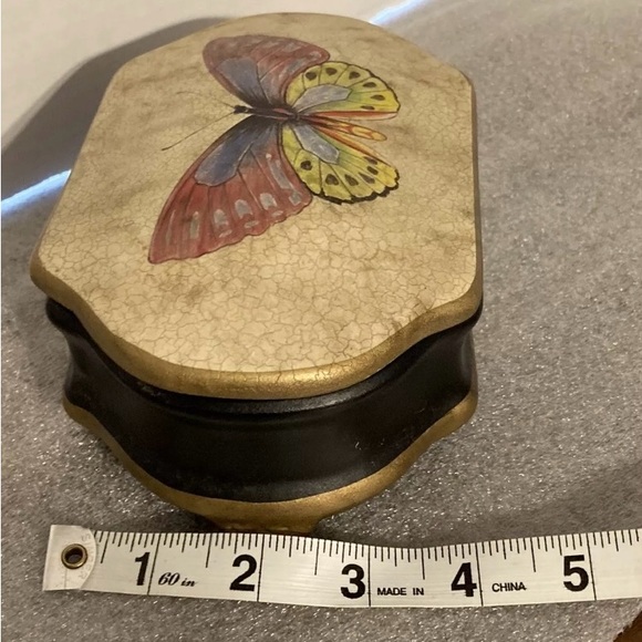 Echo Point ceramic colorful butterfly trinket box decor - Picture 2 of 6